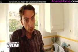 هواة زوجين مشعرات وبخ على كاميرا ويب.